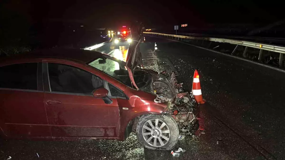 duzcede otomobil bariyerlere carpti 1 yarali M2yLK27Q.jpg