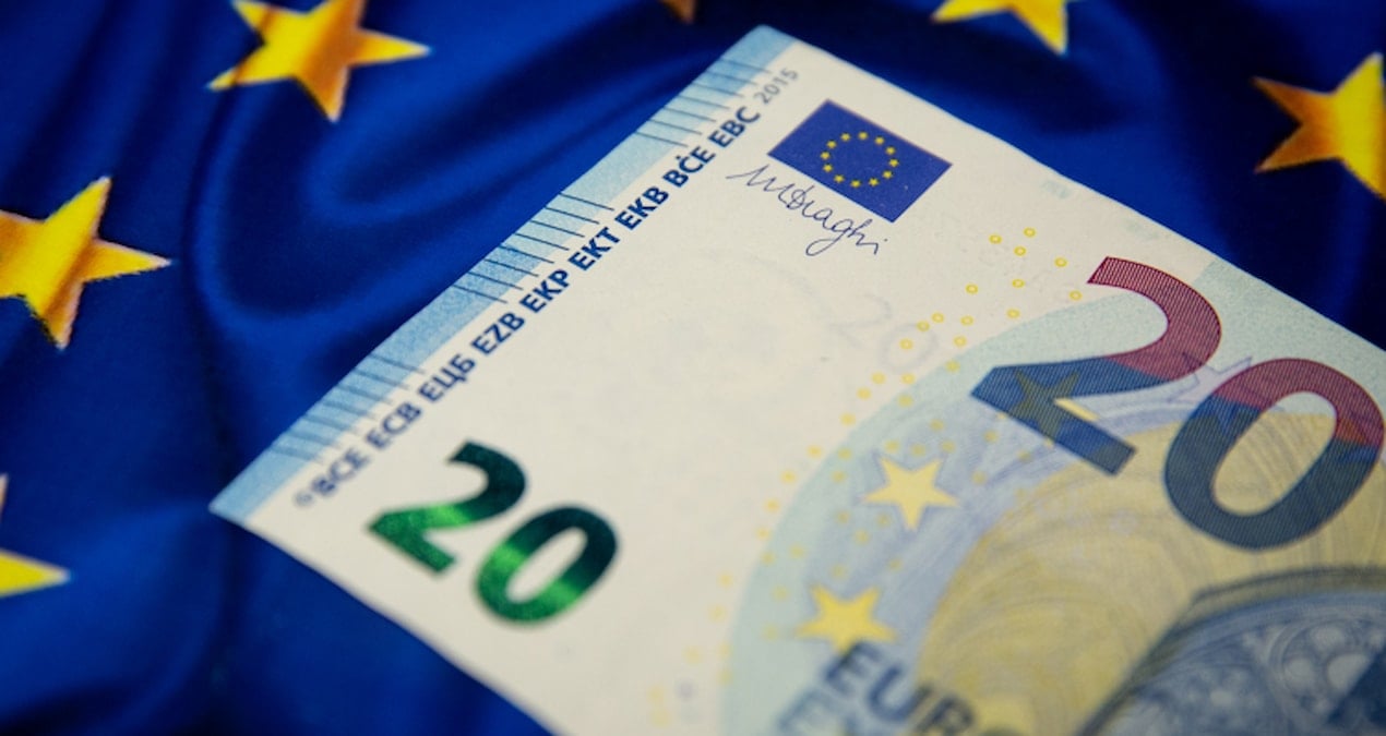 euro dusecek mi uzmanlar acikladi LiRO6BYn.jpg