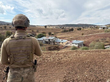 Jandarmanın ‘teslim ol’ çağrısına ateşle karşılık veren şüpheli hayatını kaybetti jandarmanin teslim ol cagrisina atesle karsilik veren supheli hayatini kaybetti jmw1ZWDc.jpg