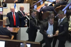 trumpi protesto eden vekiller bakin kim cikti netanyahuya da ders vermis TQgnyr6N.jpg