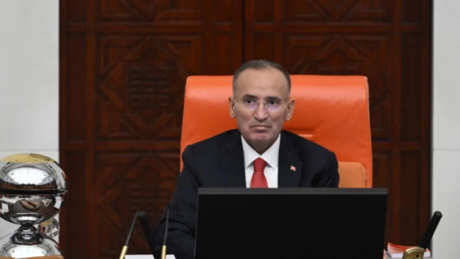 Bekir Bozdağ Meclis’e döndü, zayıflığı gözlerden kaçmadı bekir bozdag meclise dondu zayifligi gozlerden kacmadi JSzCva2Z.jpg