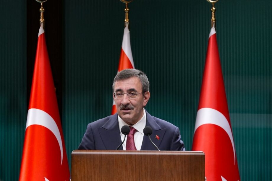 cevdet yilmazdan yilliklandirilmis ihracat degerimiz yeni bir rekora ulasmistir aciklamasi qNXAGGDk.jpg