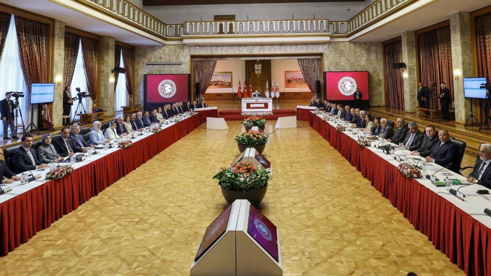 kurtulmus milli dayanisma kardeslik ve demokrasi komisyonu koordinatorleri ile gorusecek cM9AOqKC.jpg