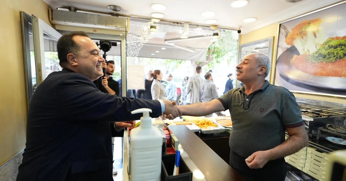 manisada baskan dutluludan iki ilceyi yerinde dinledi YVUrH1eu.webp